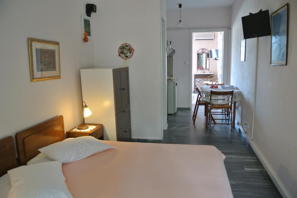 Aparthotel Meltemi Mpatsi Esterno foto