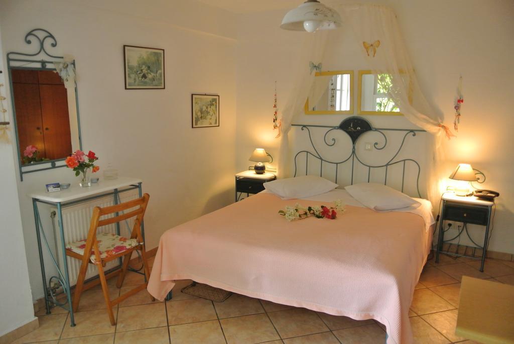 Aparthotel Meltemi Mpatsi Esterno foto