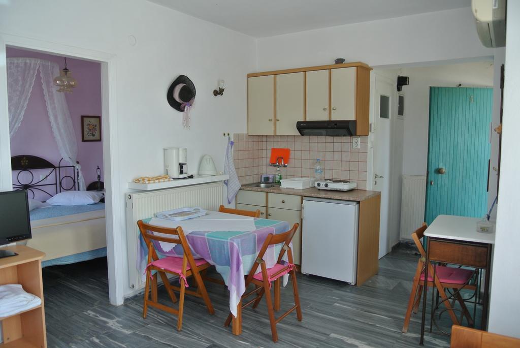 Aparthotel Meltemi Mpatsi Esterno foto