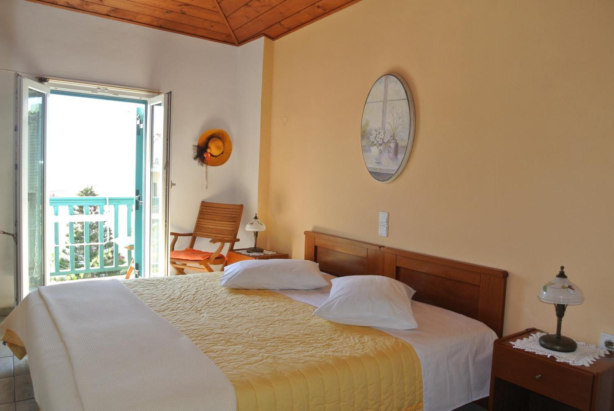 Aparthotel Meltemi Mpatsi Esterno foto