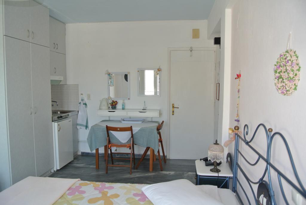 Aparthotel Meltemi Mpatsi Esterno foto